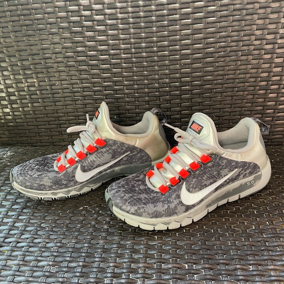 Men’s Nike Free 5.0 Grey Black Infrared Camo Running Shoes Sz 7.5 (644682-006) - Picture 5 of 7